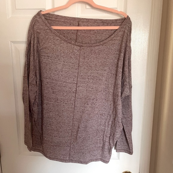 Maroon Athleta Essence Flow Top - Picture 1 of 3